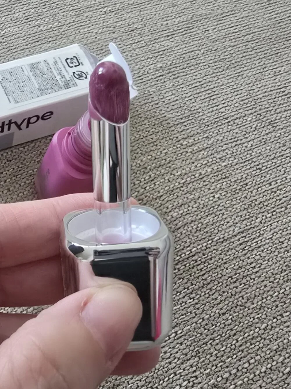 ODDTYPE Unseen Balloon Lip Tint Color Q 676 NIB From Japan